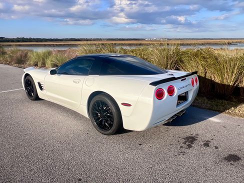 Used 1998 Chevrolet Corvette Coupe w/ Roof Pkg image 5