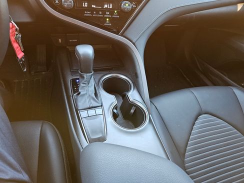 Used 2023 Toyota Camry SE image 17