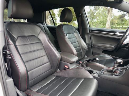 Used 2015 Volkswagen GTI SE w/ Lighting Package (SEL) image 8