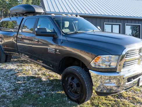 Used 2018 RAM 3500 Big Horn image 2