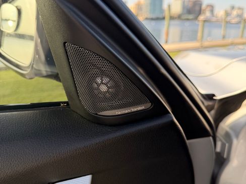 Used 2016 BMW 340i xDrive Sedan image 8