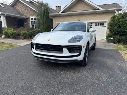 Used 2022 Porsche Macan S image 4