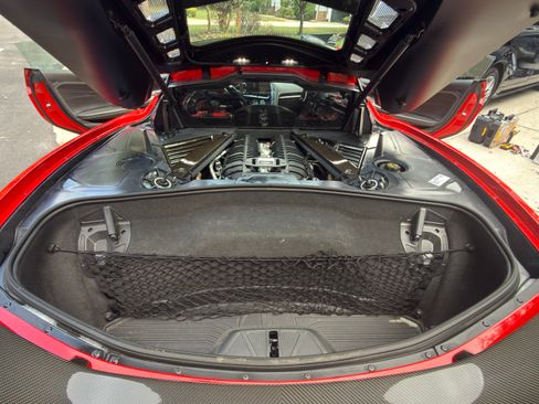 Used 2024 Chevrolet Corvette Z06 w/ Z07 Performance Package RWD image 9