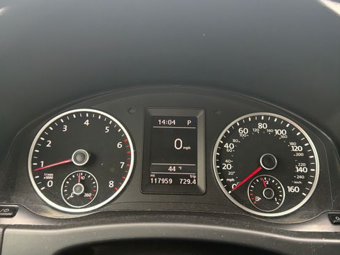 Used 2016 Volkswagen Tiguan S image 6