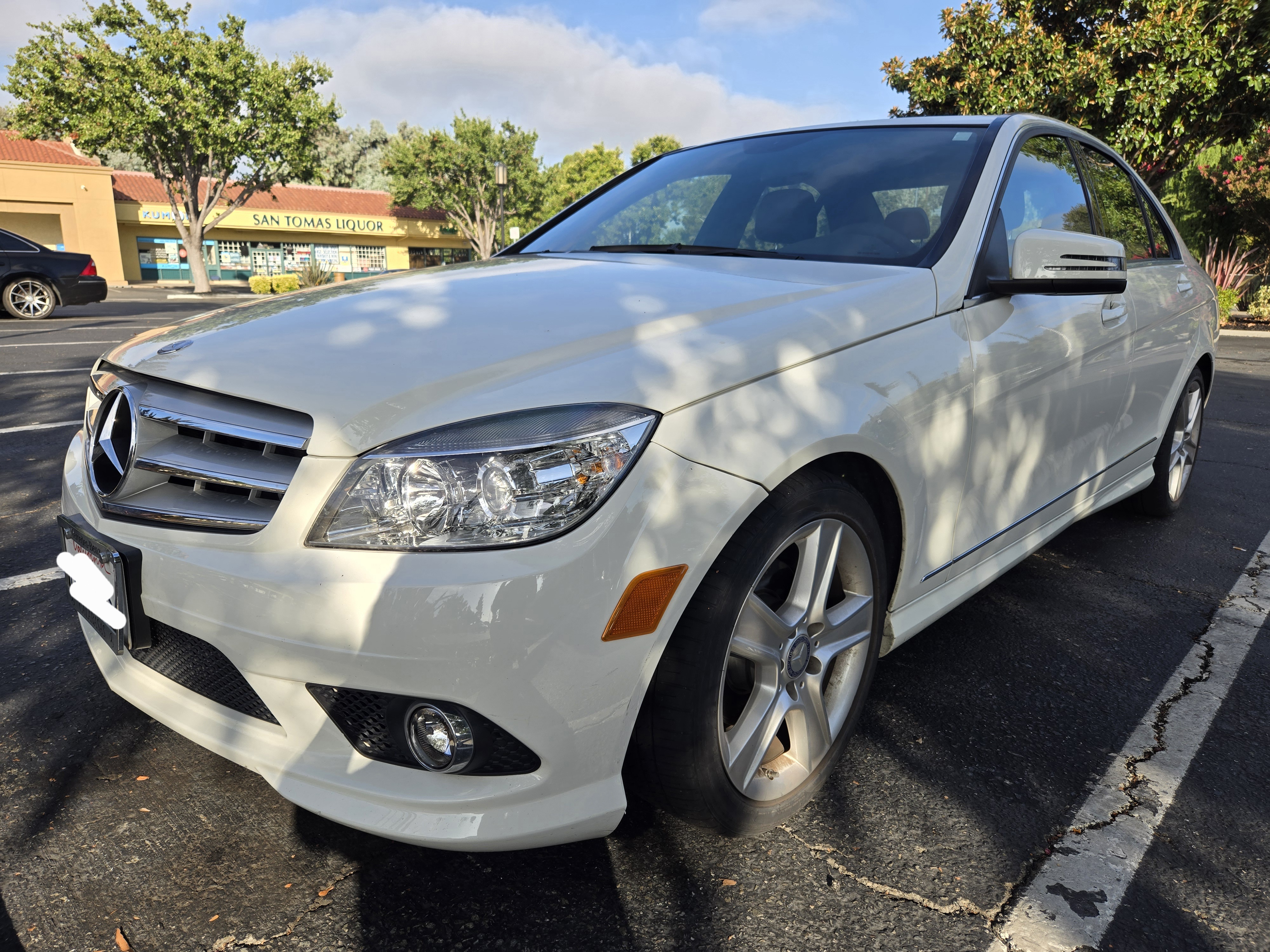 Used 2010 Mercedes-Benz C 300 Sedan image 9