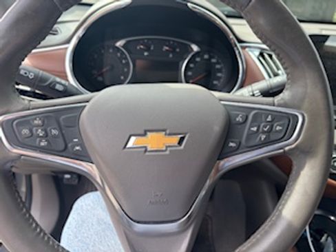 Used 2018 Chevrolet Malibu LT w/ Leather Package image 12