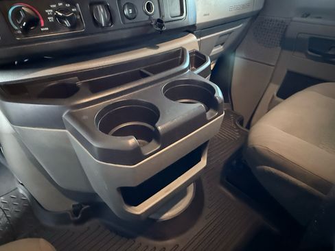 Used 2013 Ford E-150 and Econoline 150 w/ PWR Group image 13