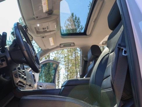 Used 2018 GMC Sierra 2500 Denali AWD/4WD image 11