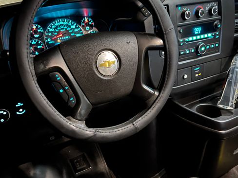 Used 2011 Chevrolet Express 3500 LT w/ LT Preferred Equipment Group image 11