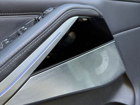 Used 2021 BMW X5 M50i w/ Executive Package image 14