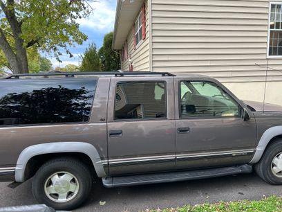 Used 1998 Chevrolet Suburban Z71 w/ Preferred Equipment Group 3