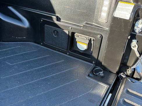 Used 2023 Toyota Tacoma TRD Off-Road image 9