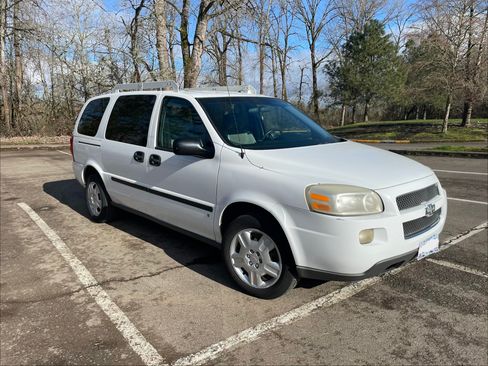 Used 2008 Chevrolet Uplander w/ Climate Package image 2