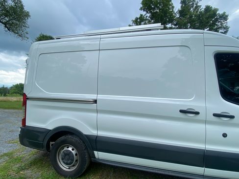 Used 2018 Ford Transit 150 130 Medium Roof image 6