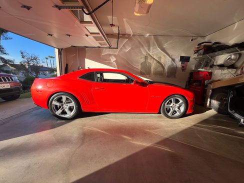 Used 2010 Chevrolet Camaro SS w/ RS Package image 6