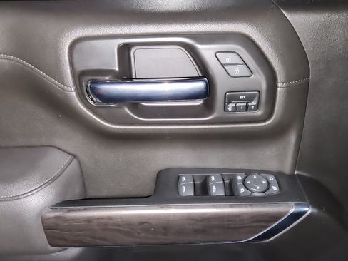Used 2022 Chevrolet Silverado 1500 LTZ w/ LTZ Premium Package image 8