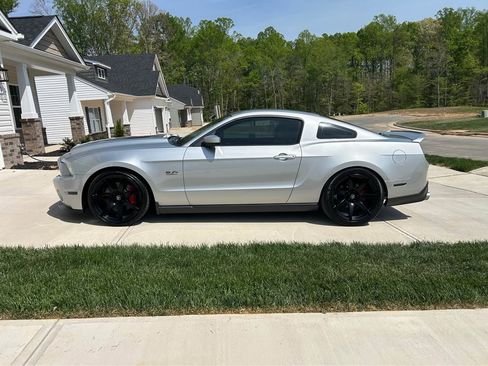 Used 2012 Ford Mustang GT Premium w/ Security Pkg image 5