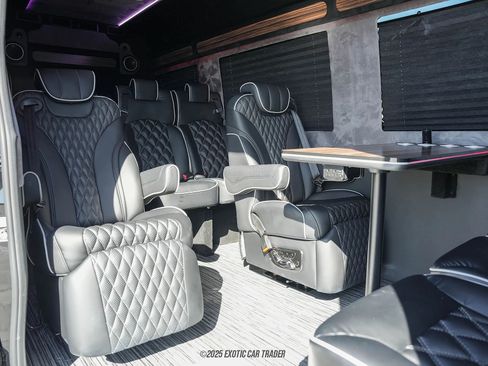 Used 2024 Mercedes-Benz Sprinter 3500 image 14