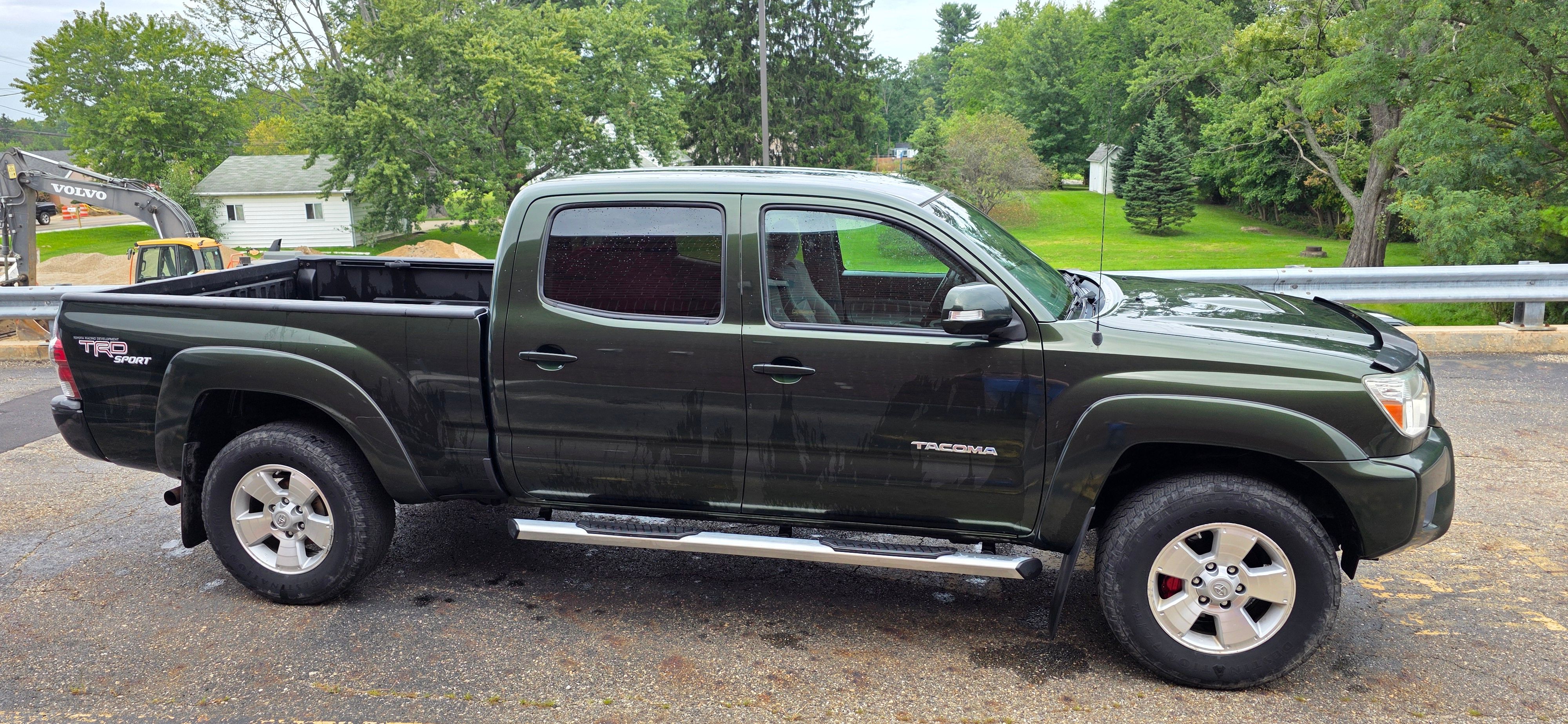 Used 2013 Toyota Tacoma 4x4 Double Cab image 2