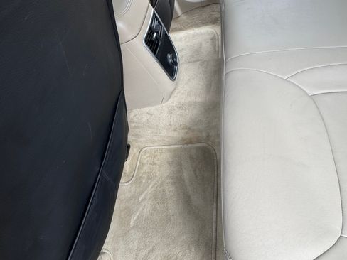 Used 2014 Chrysler 300 AWD w/ Driver Convenience Group image 13