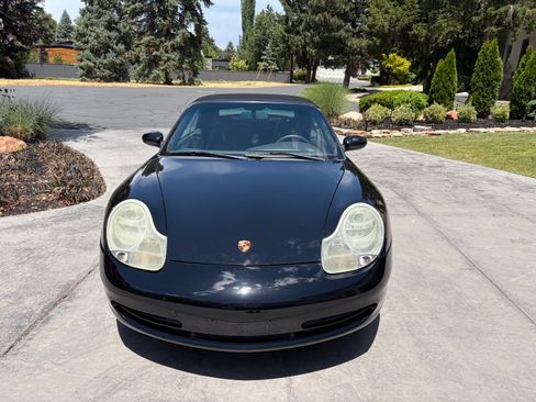 Used 2000 Porsche 911 Carrera 4 AWD/4WD image 2