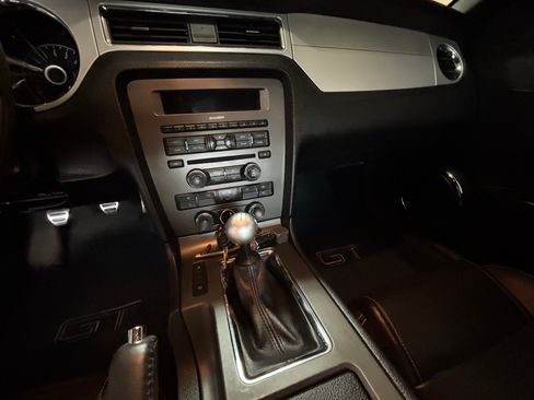 Used 2014 Ford Mustang GT Premium image 14