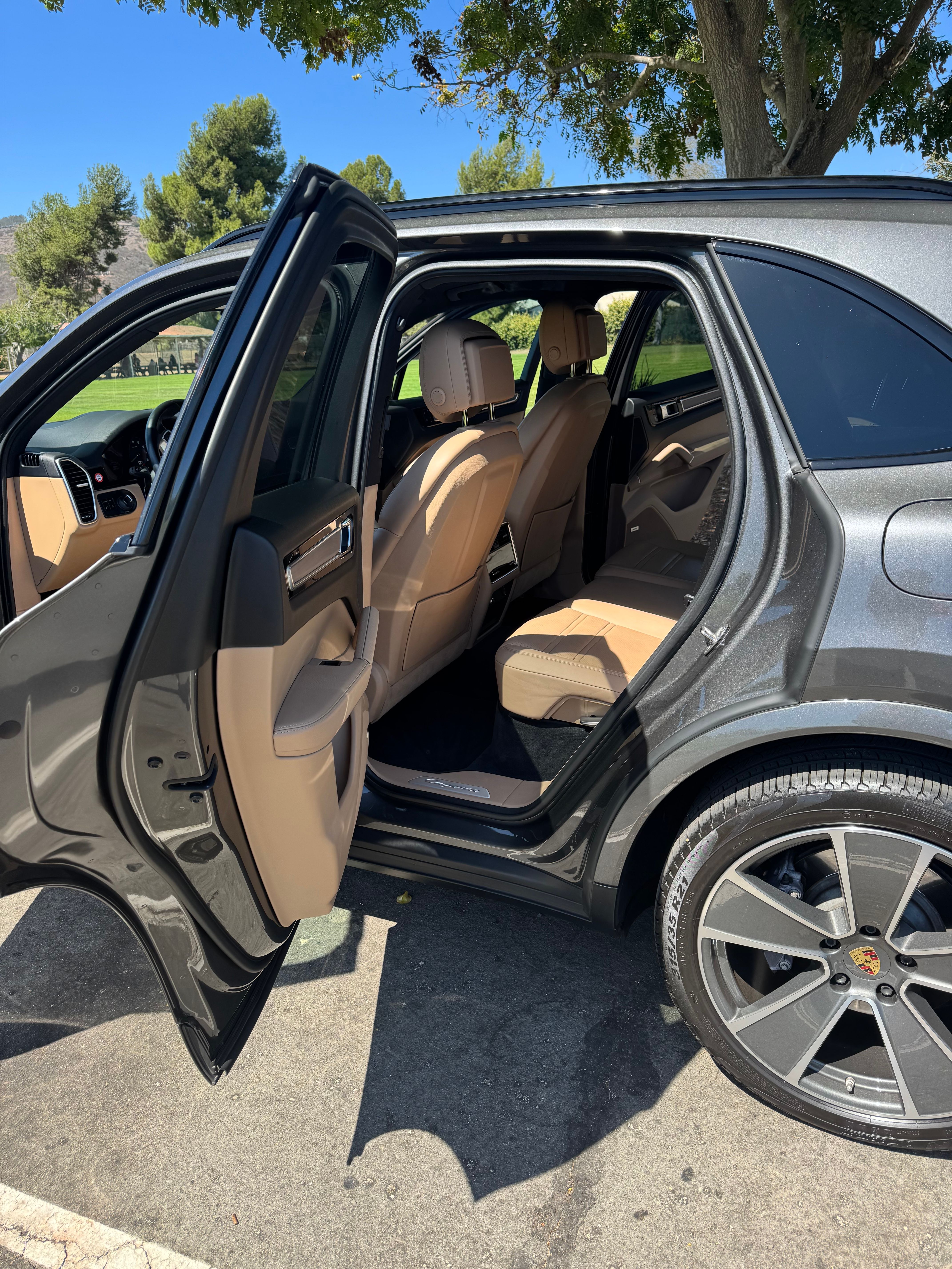Used 2021 Porsche Cayenne E-Hybrid AWD/4WD image 11