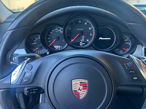 Used 2015 Porsche Panamera image 6