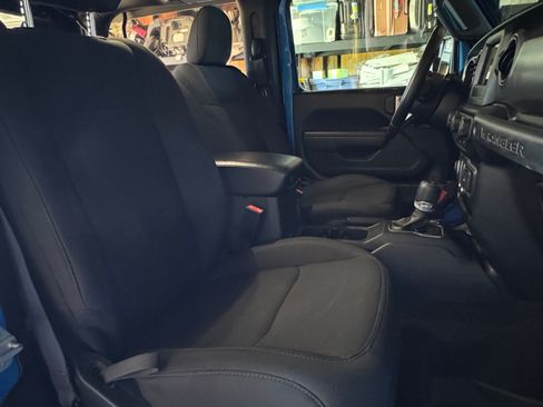 Used 2022 Jeep Wrangler Sport image 16