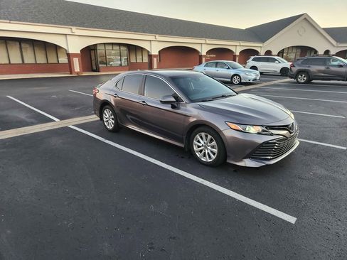 Used 2020 Toyota Camry LE w/ Carpet Mat Package image 2
