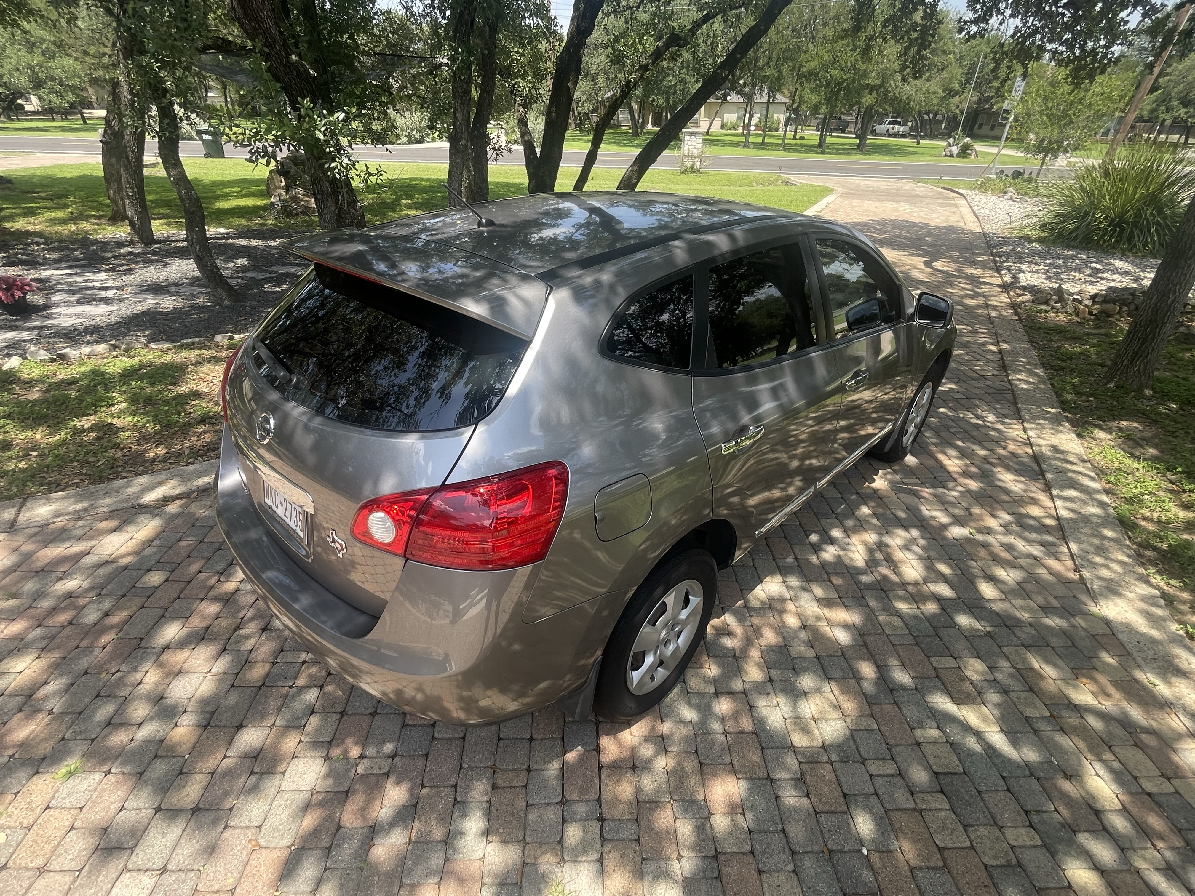 Used 2013 Nissan Rogue S FWD image 2