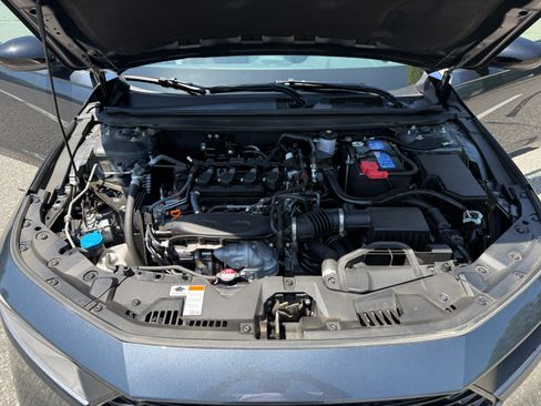 Used 2025 Honda Accord SE image 9
