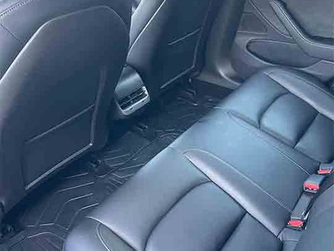 Used 2019 Tesla Model 3 image 11