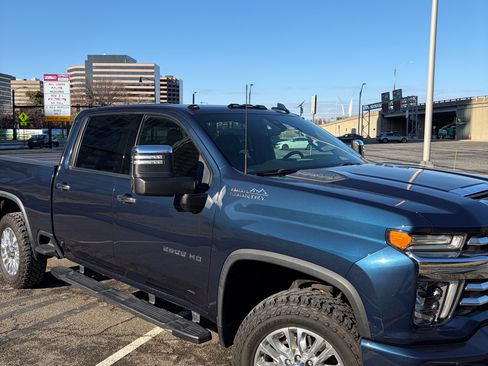 Used 2020 Chevrolet Silverado 2500 High Country w/ Z71 Off-Road Package image 14