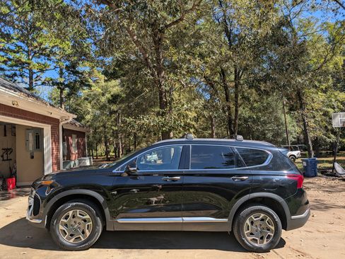 Used 2022 Hyundai Santa Fe Blue image 2