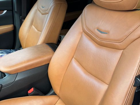 Used 2021 Cadillac XT5 Premium Luxury image 5