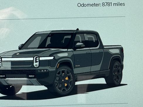 Used 2022 Rivian R1T Adventure image 17