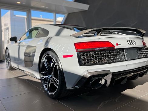 Used 2023 Audi R8 V10 performance image 8