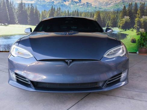 Used 2017 Tesla Model S 75 RWD image 1