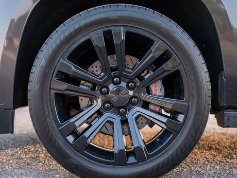 Used 2016 GMC Yukon Denali w/ Open Road Package image 10