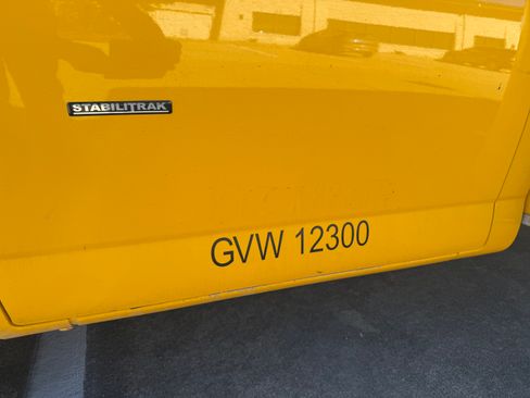 Used 2021 GMC Savana 3500 Extended w/ Power Convenience Package image 8