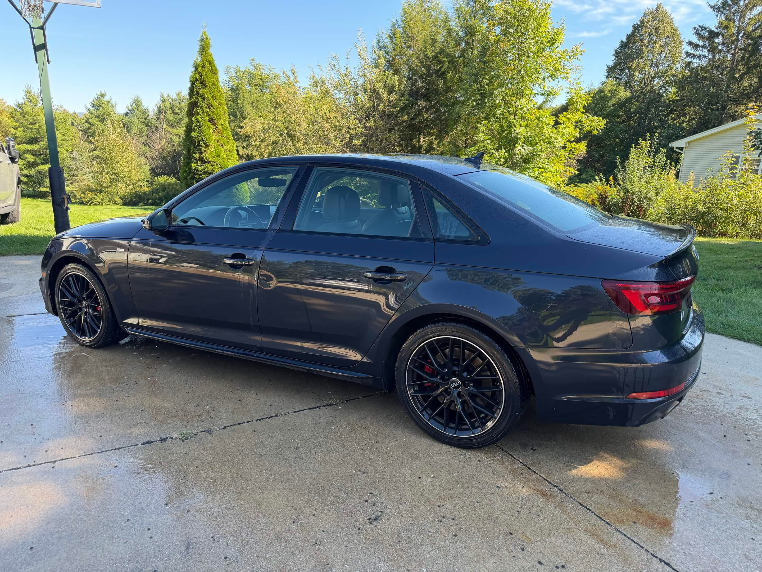 Used 2018 Audi A4 2.0T Premium Plus w/ Premium Plus Package AWD/4WD image 8