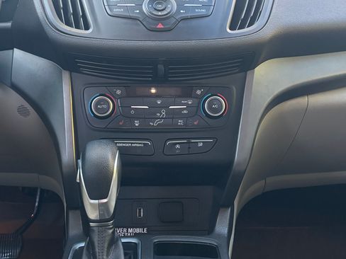 Used 2018 Ford Escape SE image 13