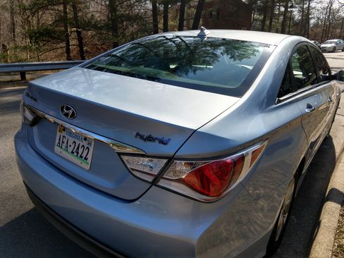 Used 2013 Hyundai Sonata Hybrid Sedan 4D image 5