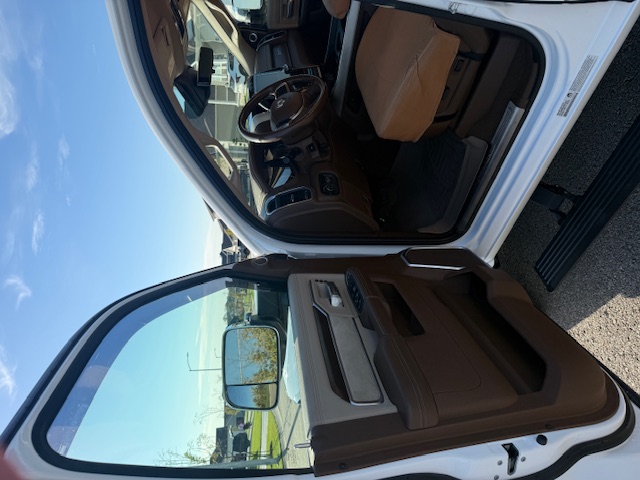 Used 2022 RAM 3500 Laramie AWD/4WD image 10