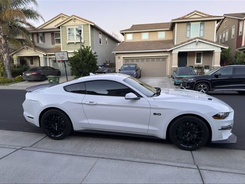 Used 2020 Ford Mustang GT w/ Equipment Group 301A image 9