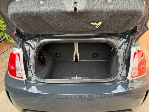 Used 2018 FIAT 500 Lounge FWD image 30