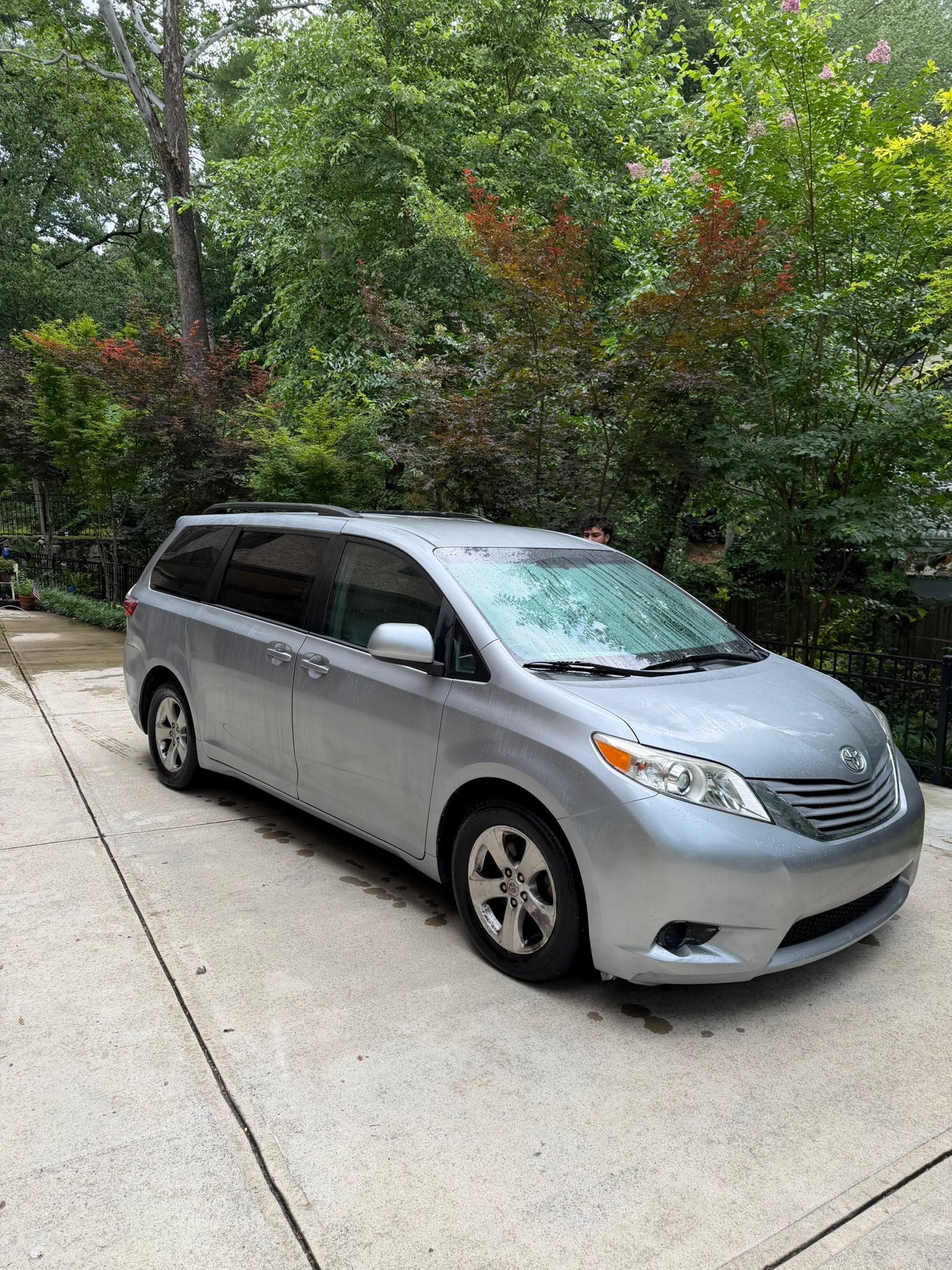 Used 2016 Toyota Sienna LE FWD image 1