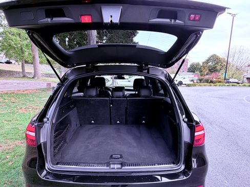 Used 2017 Mercedes-Benz GLC 300 4MATIC image 18