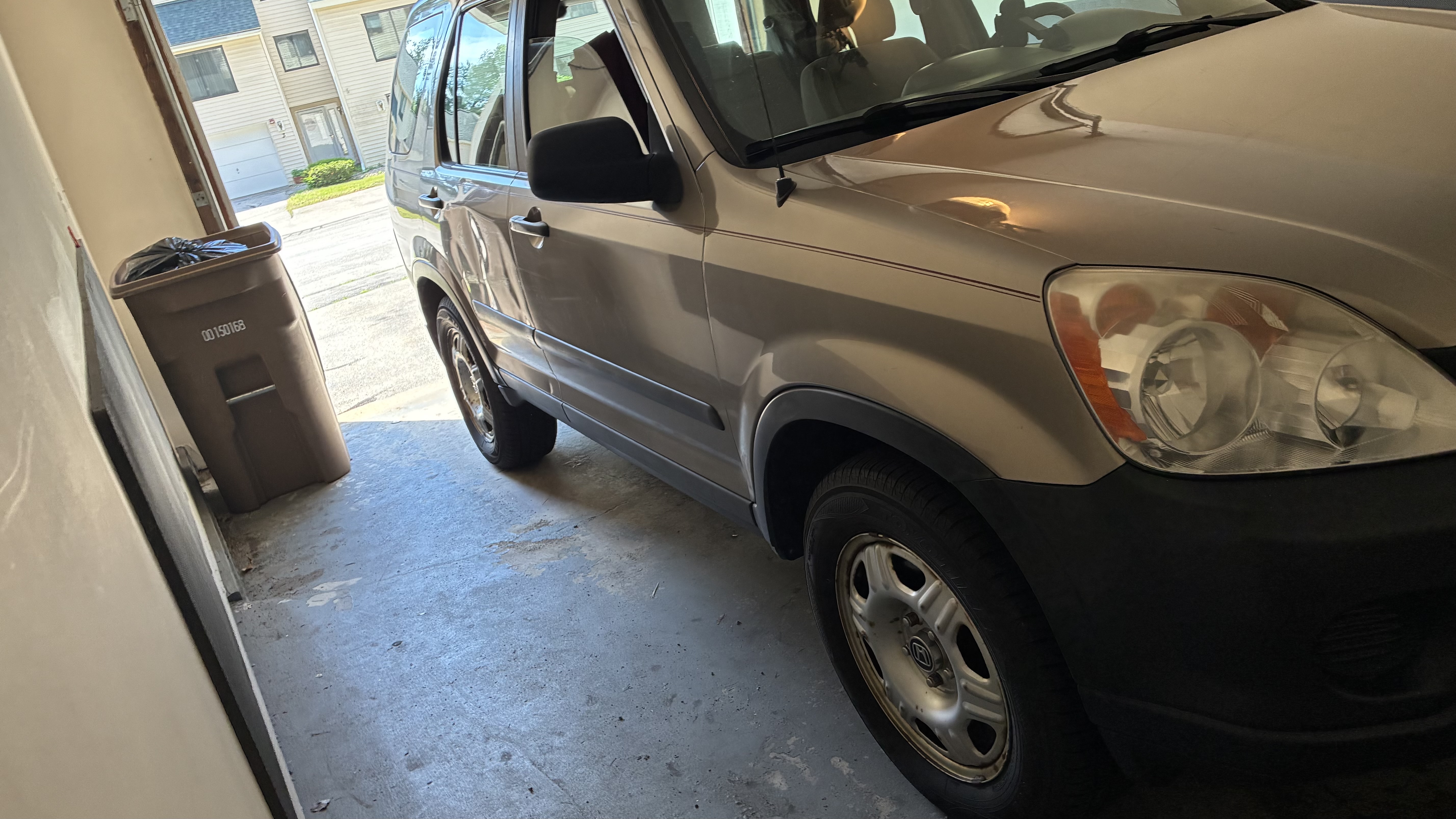 Used 2005 Honda CR-V LX image 8